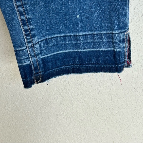 NWT Seven7 Worn & Torn Destructed Denim Jeans Women’s 16W Dark Wash Distressed - Picture 5 of 7